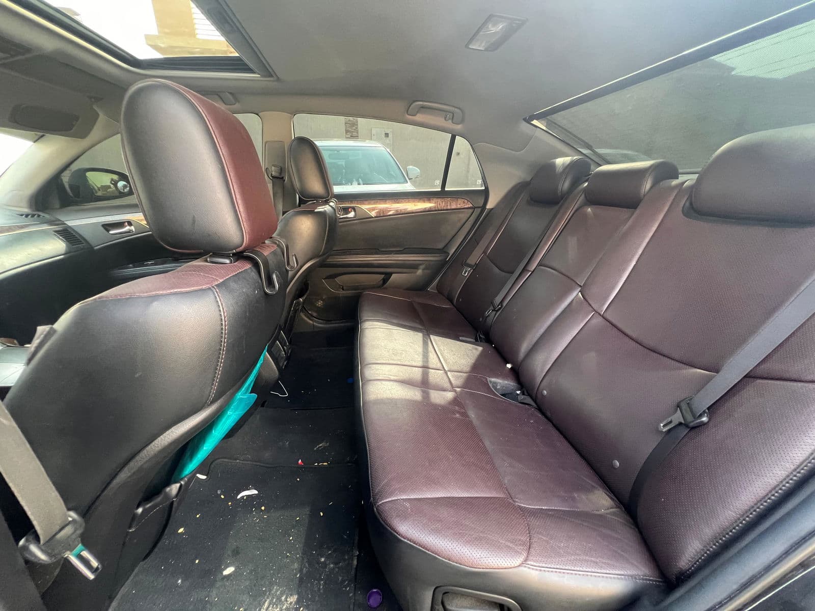 Car view 19