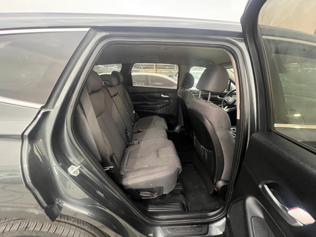 Car view 19