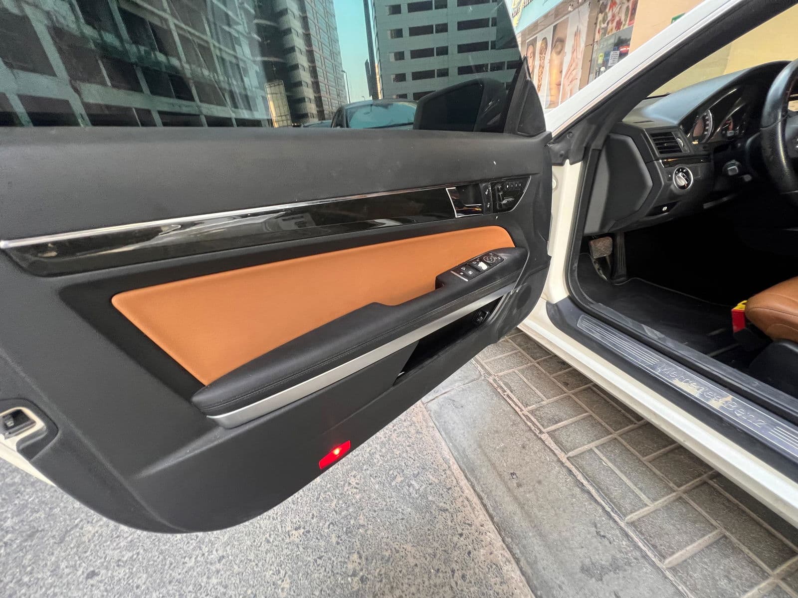 Car view 15