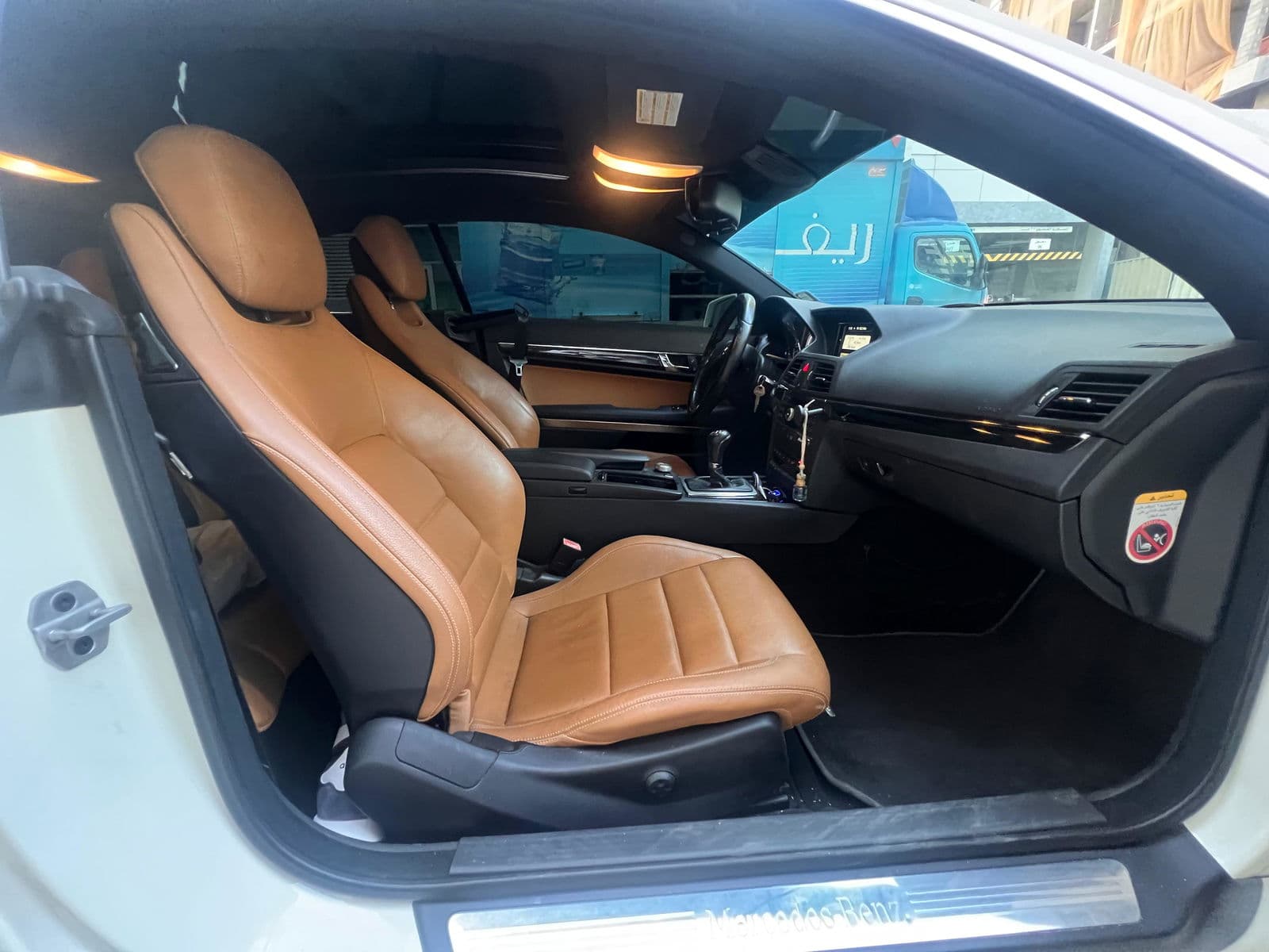 Car view 19