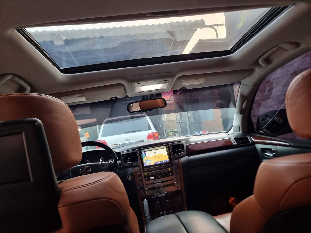 Car view 25