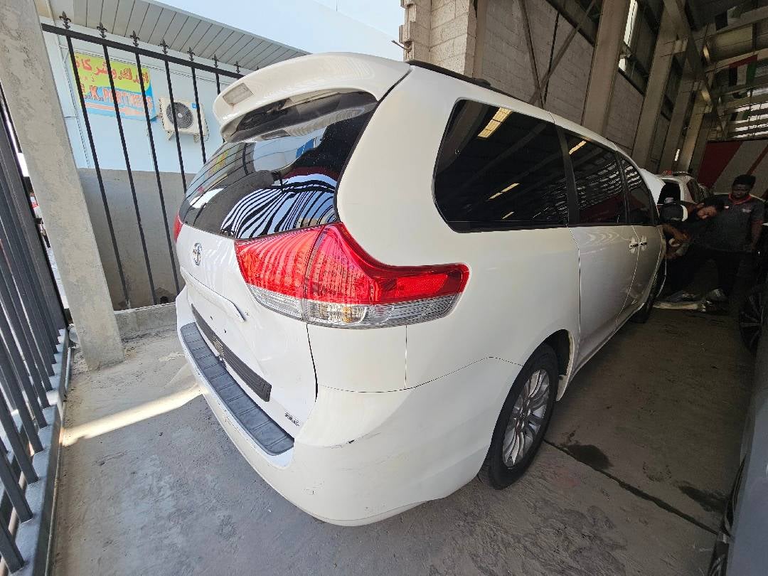 TOYOTA SIENNA 2013 view 1