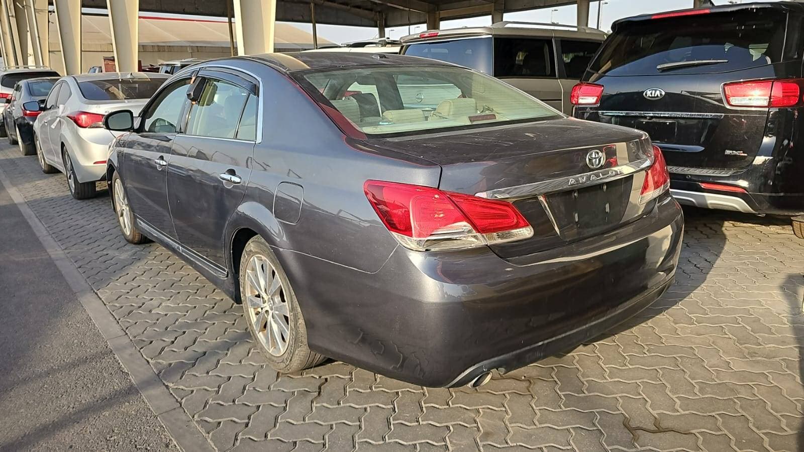 TOYOTA AVALON 2011 view 4 TOYOTA AVALON 2011 view 4