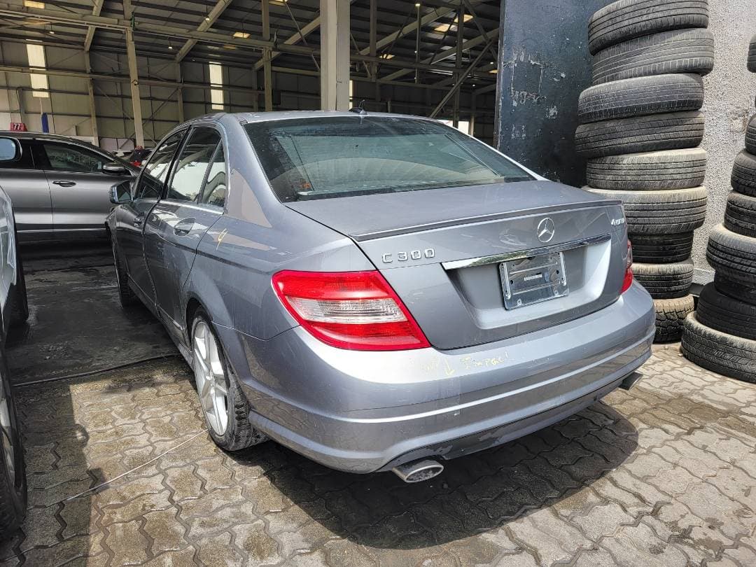 MERCEDES BENZ C300 - Exterior MERCEDES BENZ C300 - Exterior