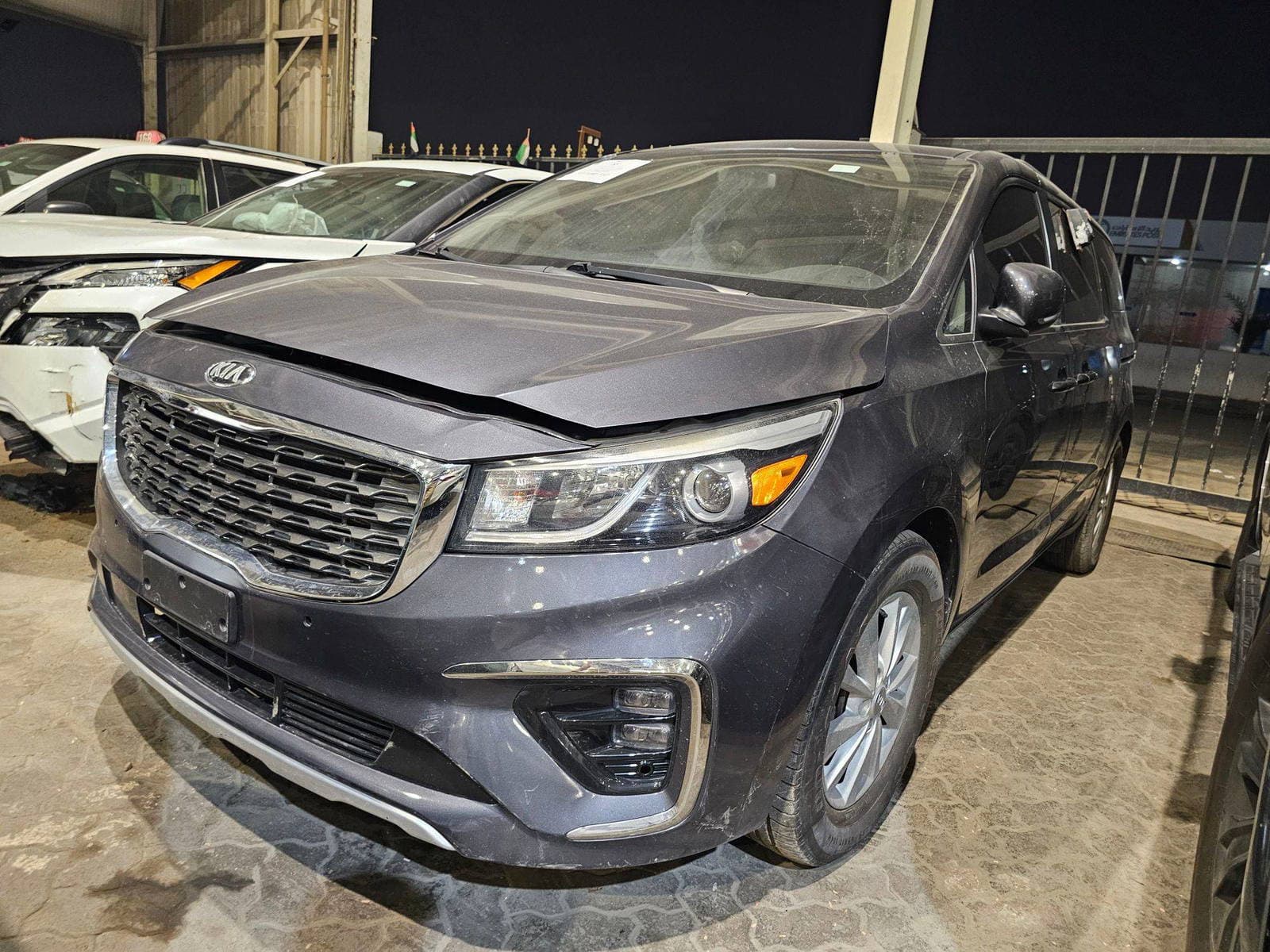 KIA SEDONA 2016 view 2 KIA SEDONA 2016 view 2