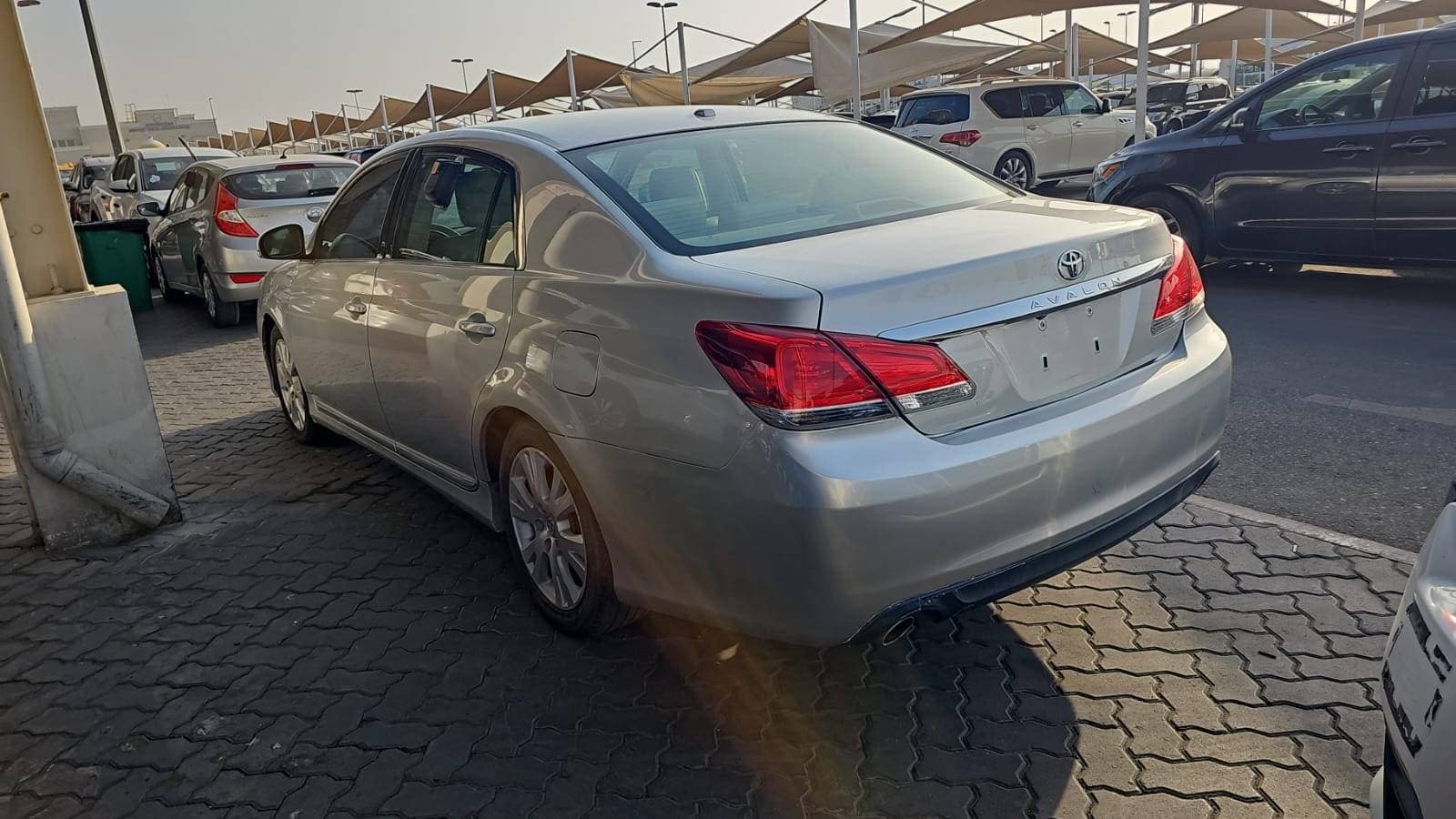 TOYOTA AVALON 2011 view 4 TOYOTA AVALON 2011 view 4