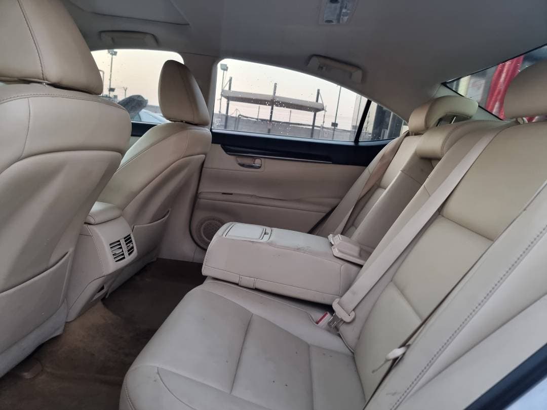LEXUS ES 350 - Exterior LEXUS ES 350 - Exterior