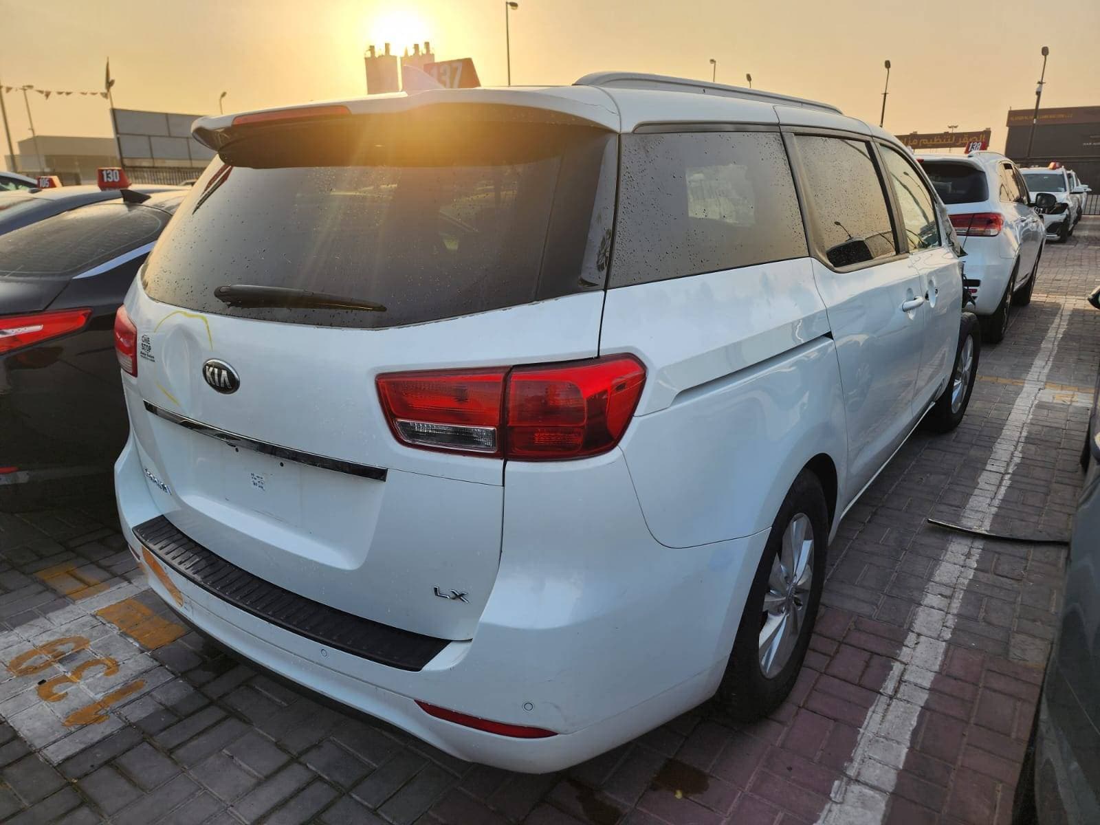 KIA SEDONA 2016 vehicle photo KIA SEDONA 2016 vehicle photo