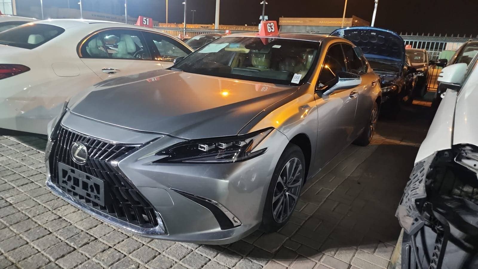 LEXUS ES 300H 2022 vehicle photo LEXUS ES 300H 2022 vehicle photo