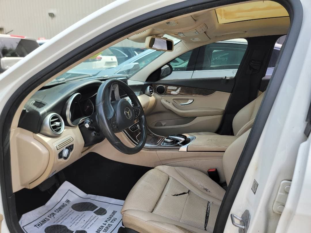 MERCEDES BENZ C300 - Exterior MERCEDES BENZ C300 - Exterior