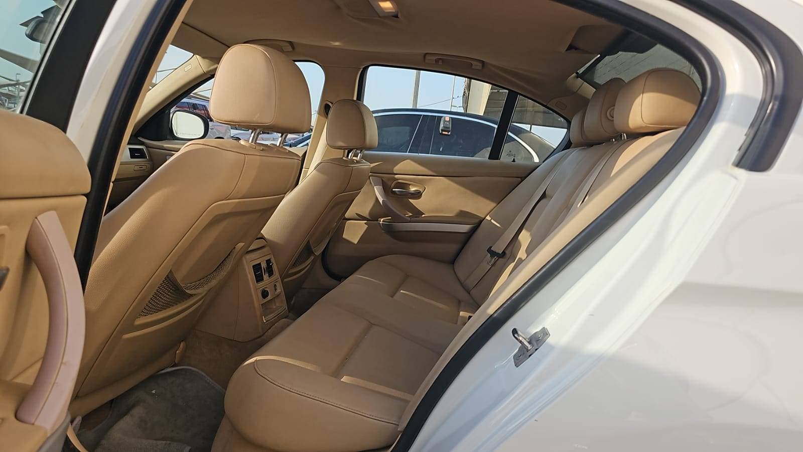 BMW 320 I 2010 view 6 BMW 320 I 2010 view 6