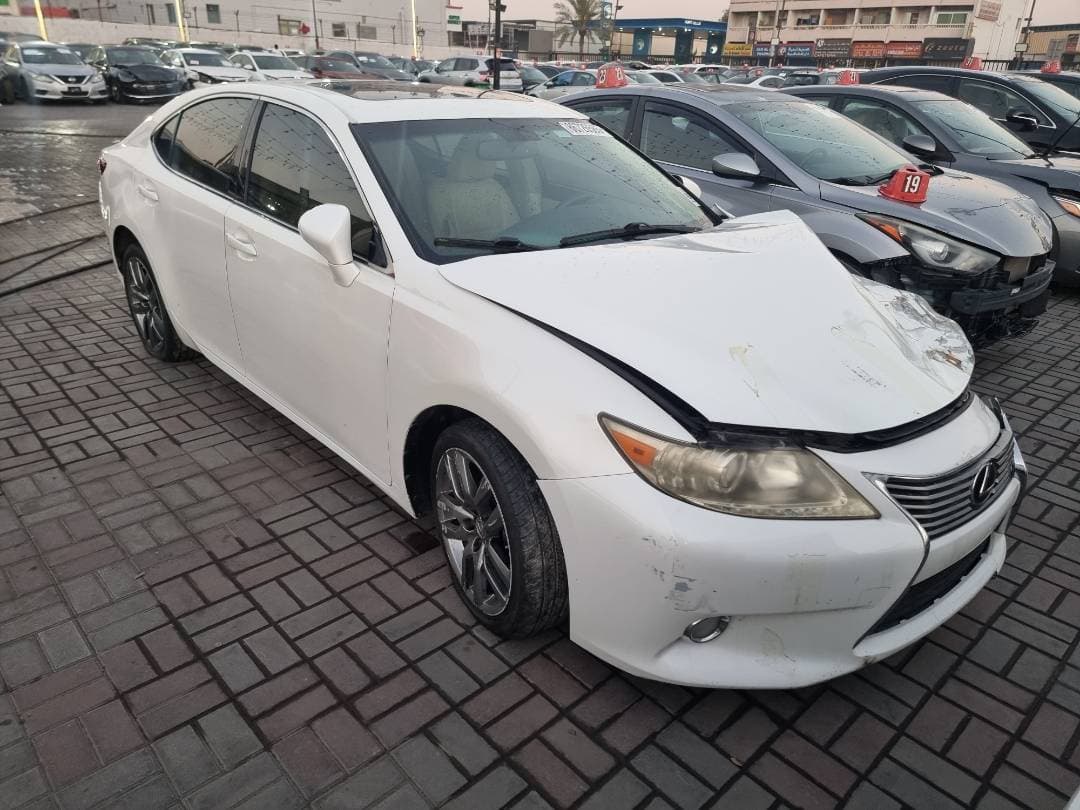 LEXUS ES 350 - Exterior LEXUS ES 350 - Exterior