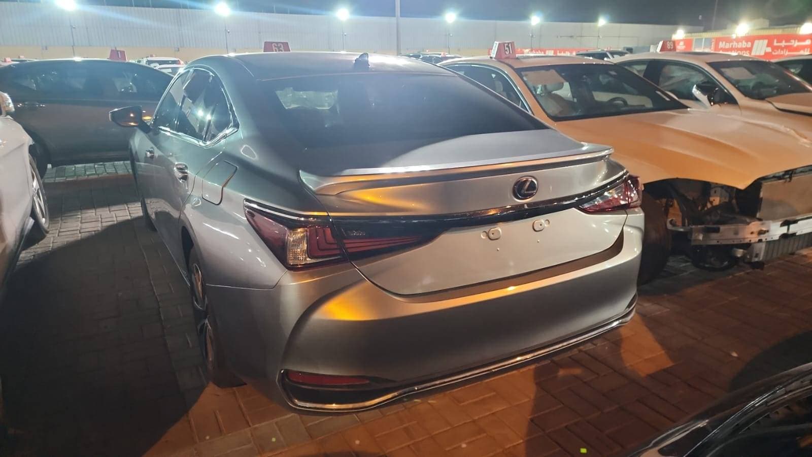 LEXUS ES 300H - Exterior LEXUS ES 300H - Exterior