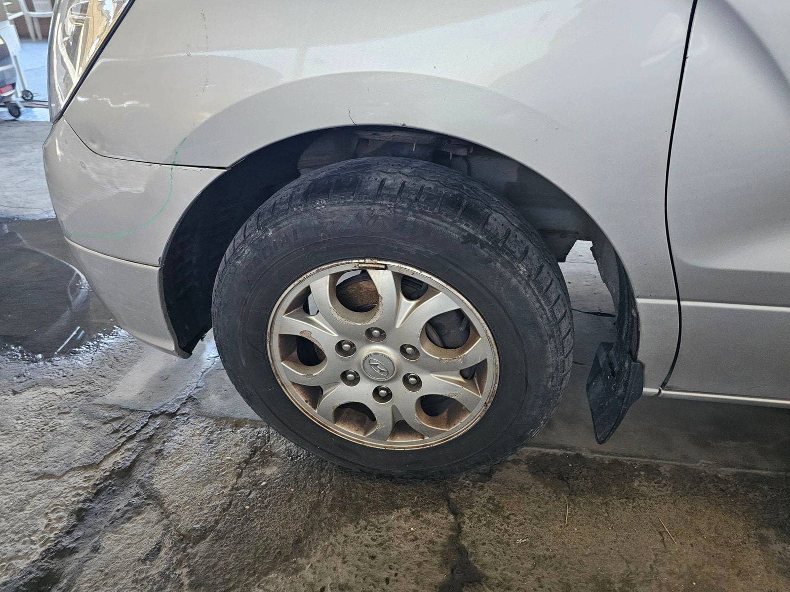 HYUNDAI GRAND STAREX 2010 view 5 HYUNDAI GRAND STAREX 2010 view 5