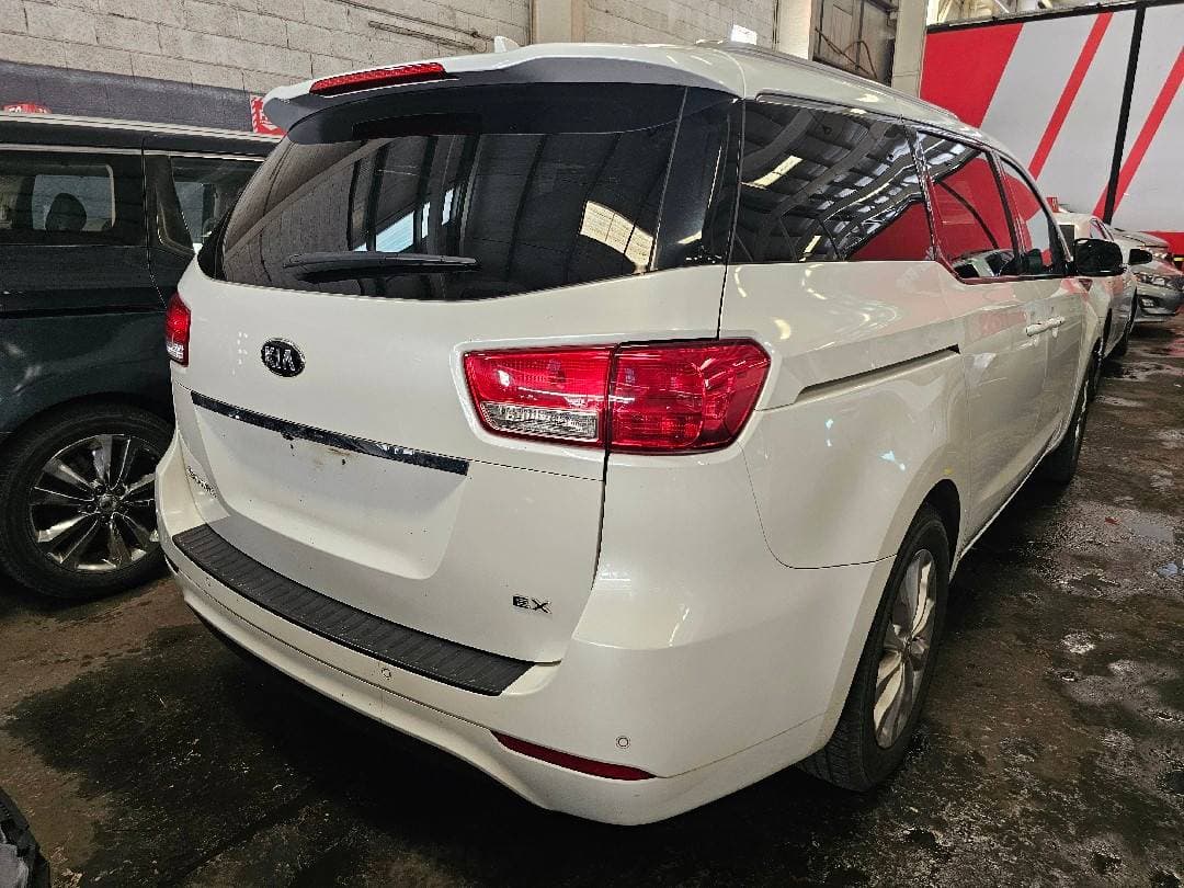KIA SEDONA 2016 vehicle photo KIA SEDONA 2016 vehicle photo
