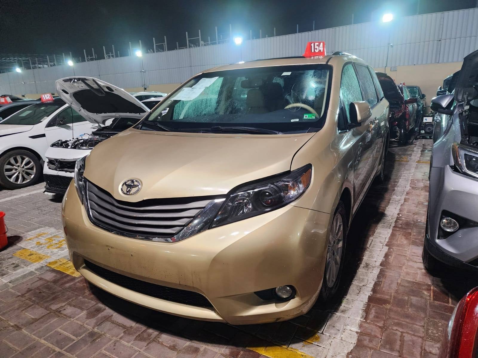 TOYOTA SIENNA 2011 view 1 TOYOTA SIENNA 2011 view 1
