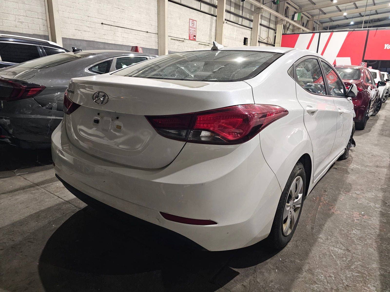 HYUNDAI ELANTRA 2016 view 2 HYUNDAI ELANTRA 2016 view 2