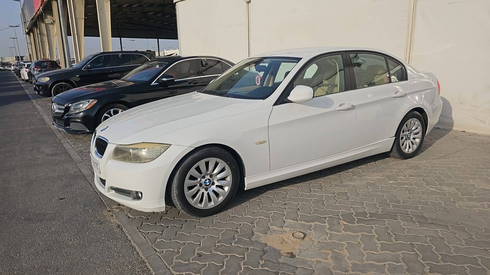 BMW 320 I 2010 view 1 BMW 320 I 2010 view 1