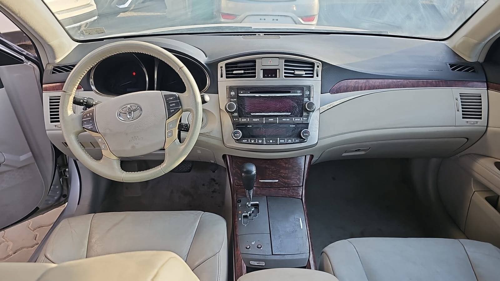 TOYOTA AVALON 2011 view 7 TOYOTA AVALON 2011 view 7