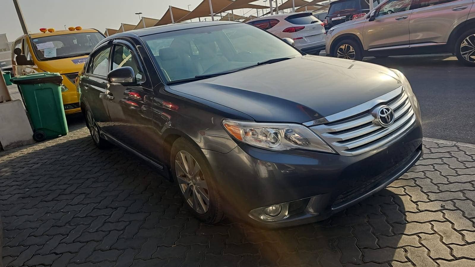 TOYOTA AVALON 2011 view 2 TOYOTA AVALON 2011 view 2